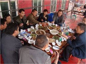 农资经销商受到郑州领先化工热情接待