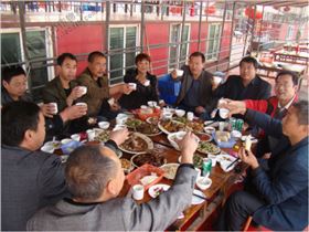 农资经销商受到郑州领先化工热情接待 农资经销商受到郑州领先化工热情接待