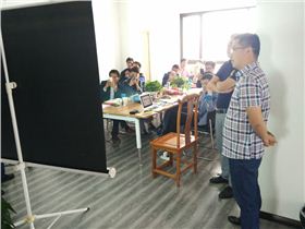 领先公司2016年5月份会议