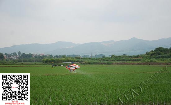 水稻除草剂施药图