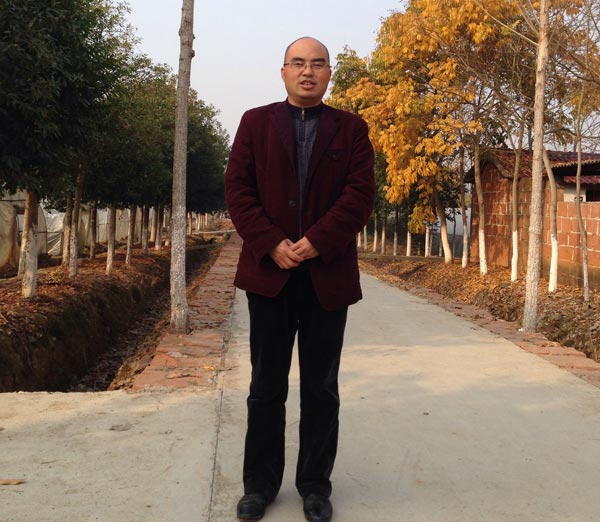 领先客户谭熙鸣