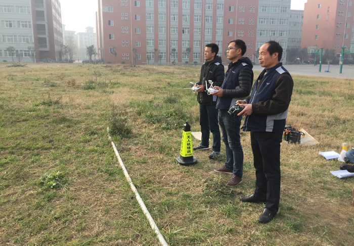 本期年龄最大的学员邱大哥(48岁) 本期年龄最大的学员邱大哥(48岁)