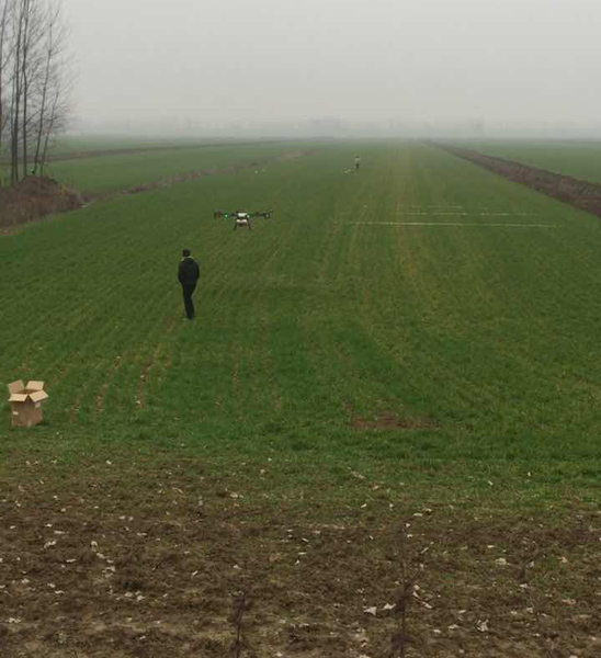 植保无人机MG-1作业中