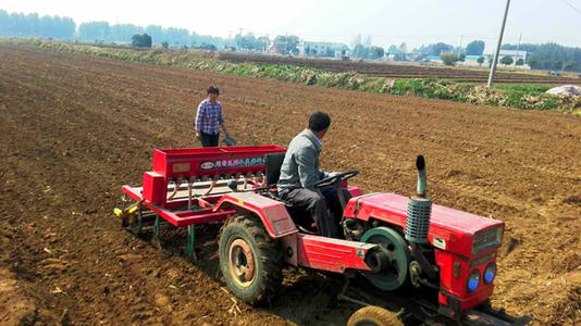 小麦播种.jpg 小麦播种.jpg